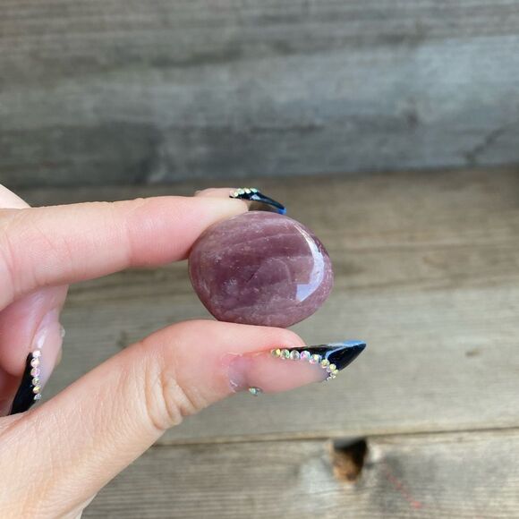 PINK Amethyst Tumbles x3 - Picture 3 of 6